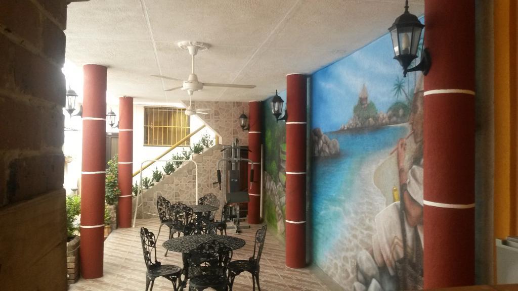 Hospederia Casa Familiar Hotel Санта Марта Екстериор снимка