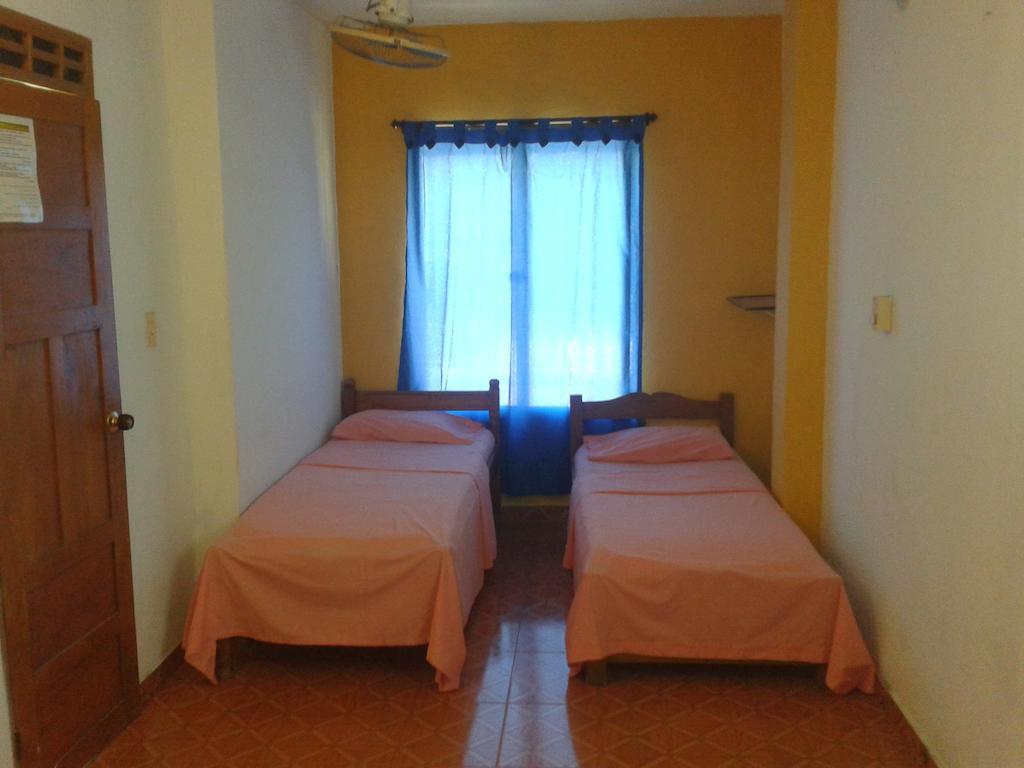 Hospederia Casa Familiar Hotel Санта Марта Стая снимка