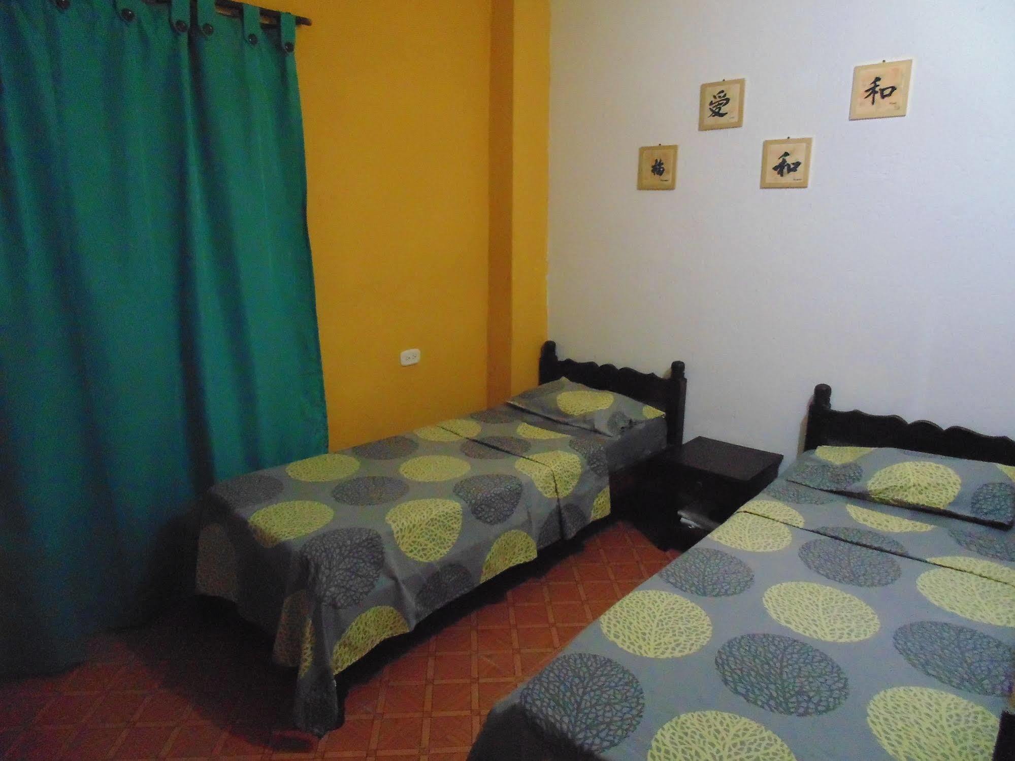 Hospederia Casa Familiar Hotel Санта Марта Екстериор снимка