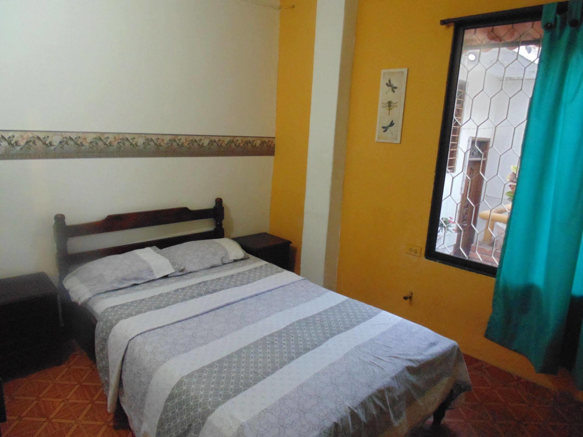 Hospederia Casa Familiar Hotel Санта Марта Екстериор снимка